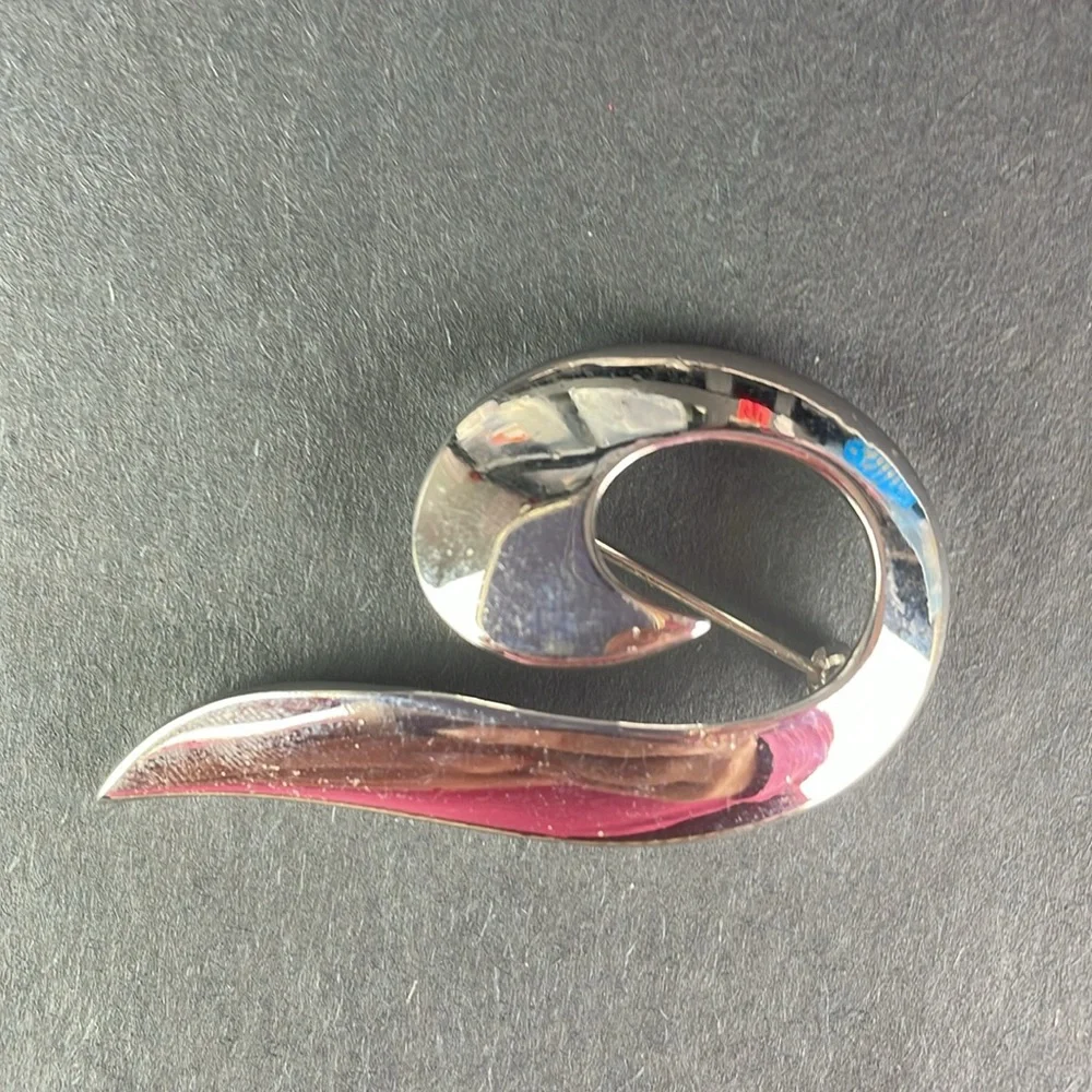 Trifari Vintage Groovy Swirl Brooch